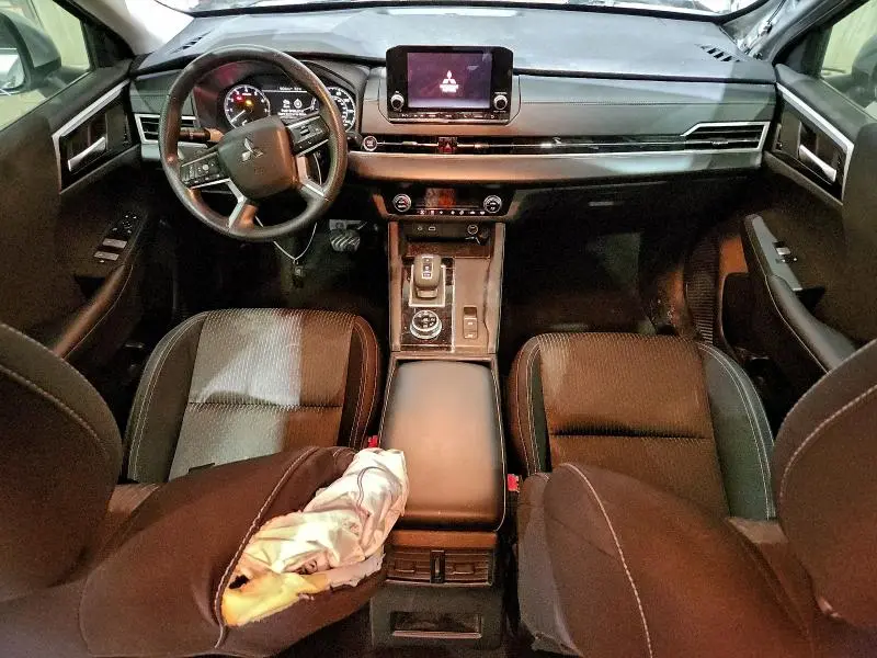 2022 MITSUBISHI OUTLANDER ES  