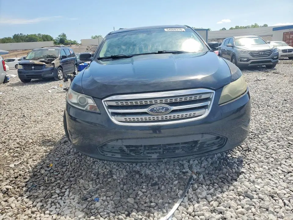 2010 FORD TAURUS SE  