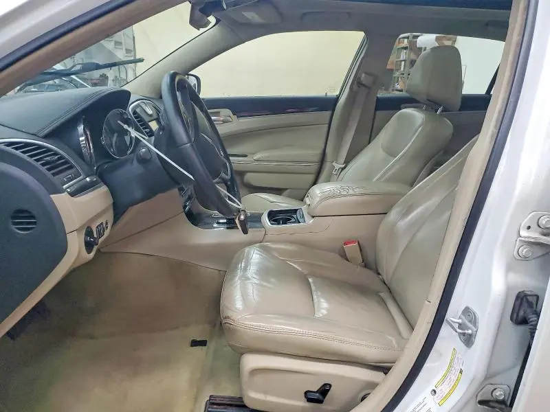 2013 CHRYSLER 300   