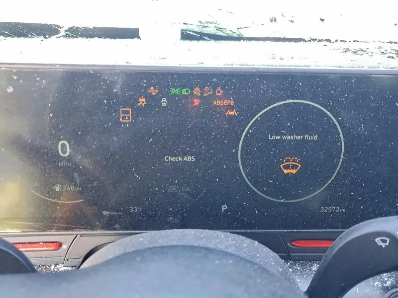 2024 HYUNDAI KONA   