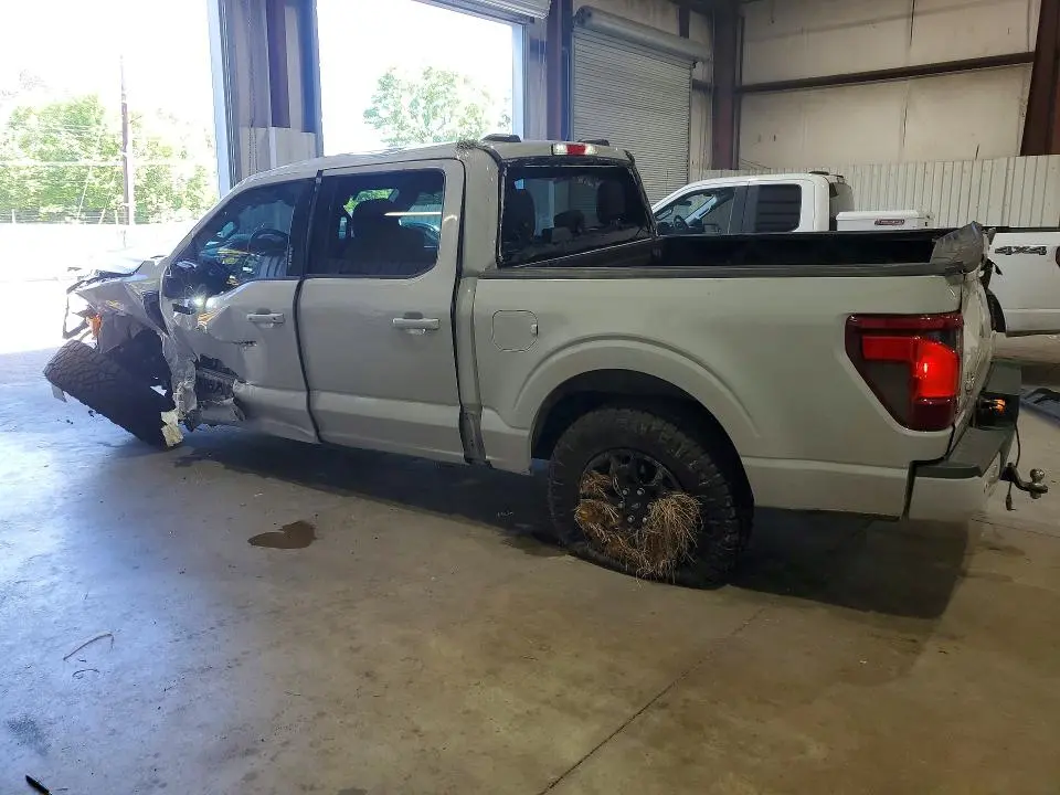 2024 FORD F150 XLT  