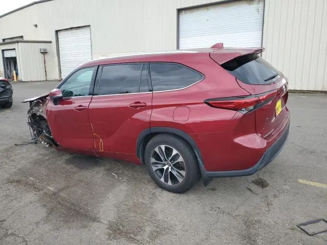 2021 TOYOTA HIGHLANDER XLE
