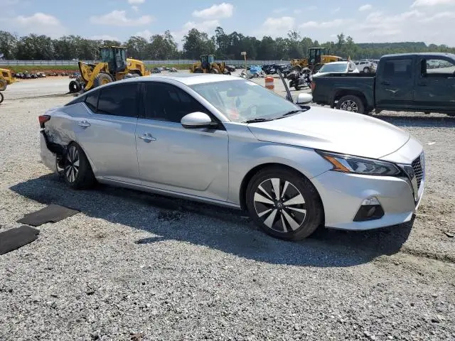 2019 NISSAN ALTIMA SV