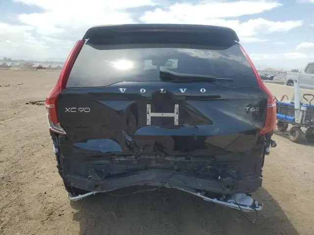 2017 VOLVO XC90 T6  