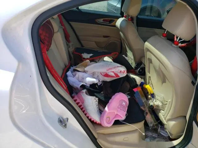 2017 ALFA ROMEO GIULIA TI  