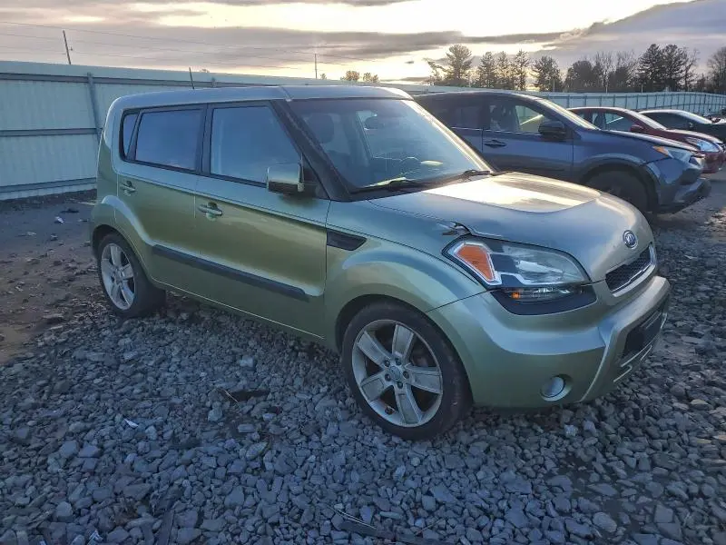 2011 KIA SOUL +  
