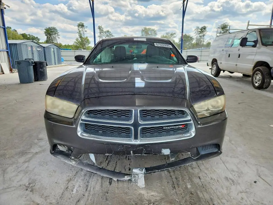 2013 DODGE CHARGER SE  
