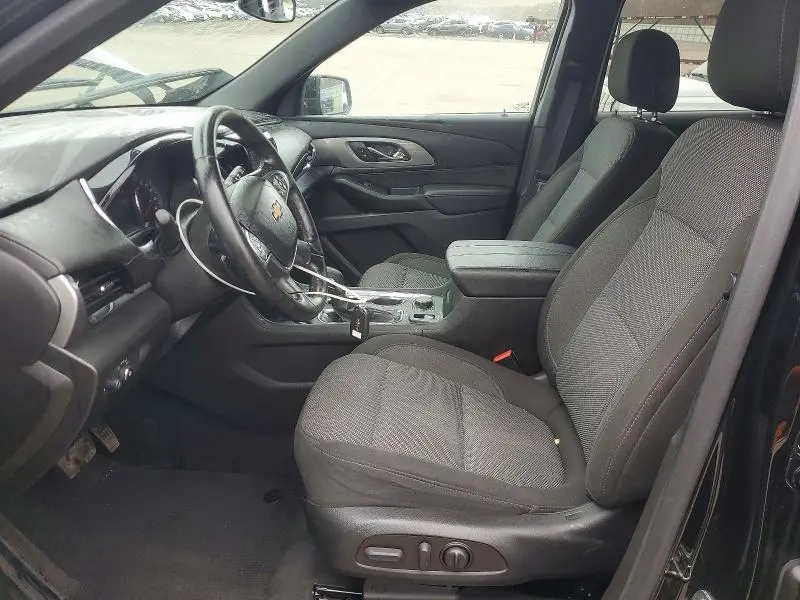 2023 CHEVROLET TRAVERSE LT  