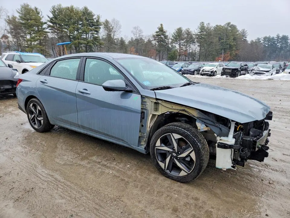 2023 HYUNDAI ELANTRA SEL  