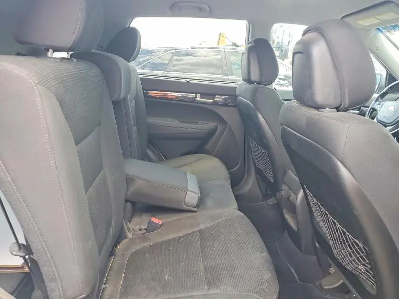 2014 KIA SORENTO LX  