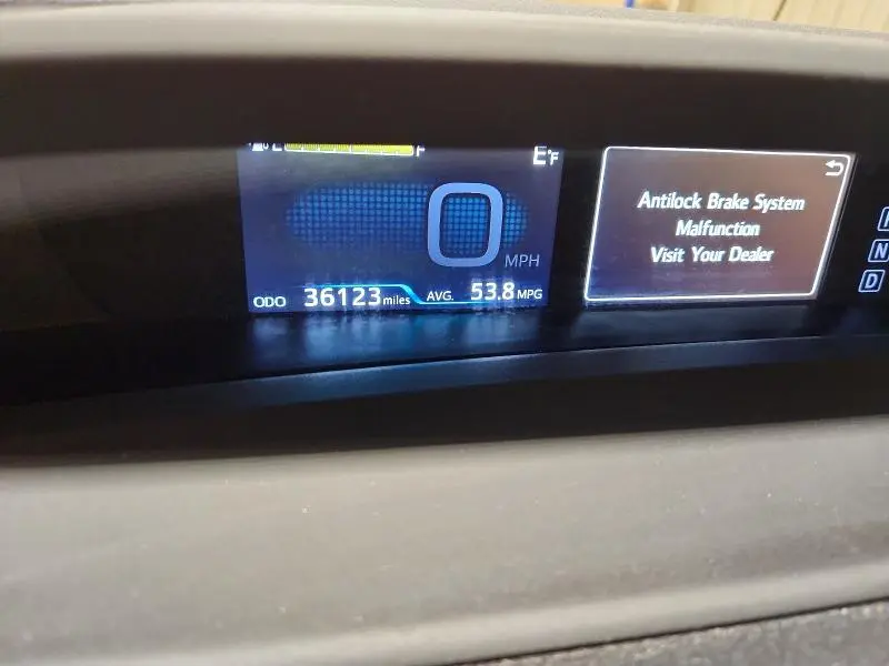 2019 TOYOTA PRIUS LE  