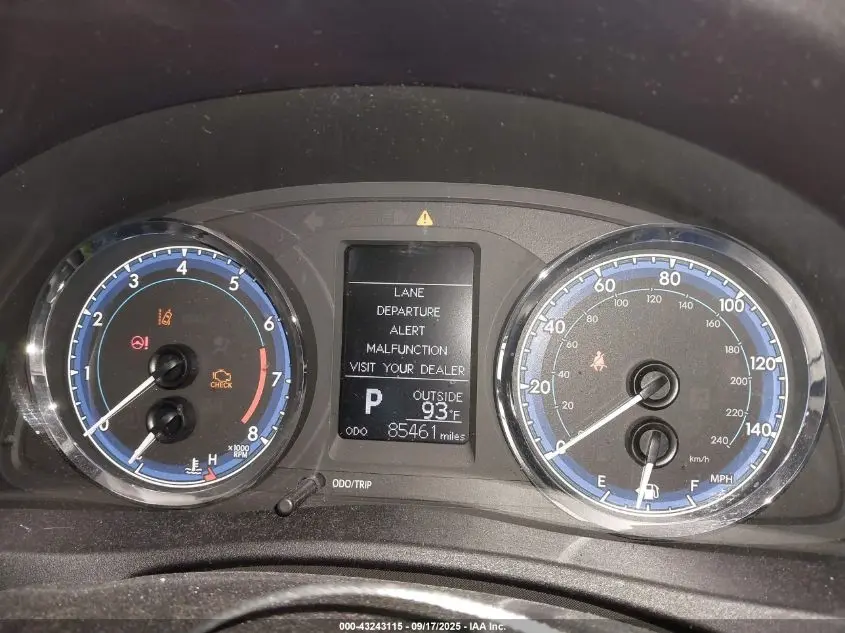 2017 TOYOTA COROLLA LE