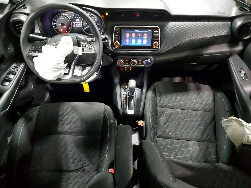 2021 NISSAN KICKS S  
