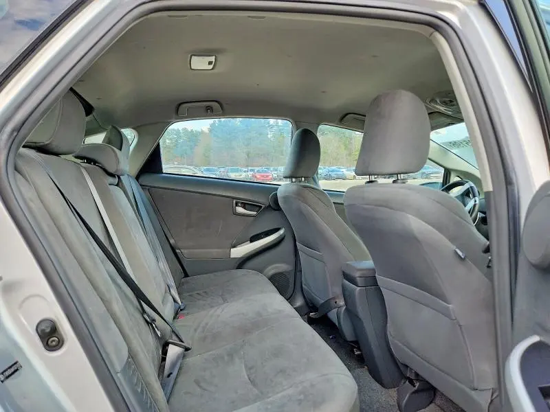 2010 TOYOTA PRIUS III  