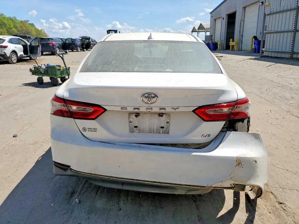 2019 TOYOTA CAMRY LE  