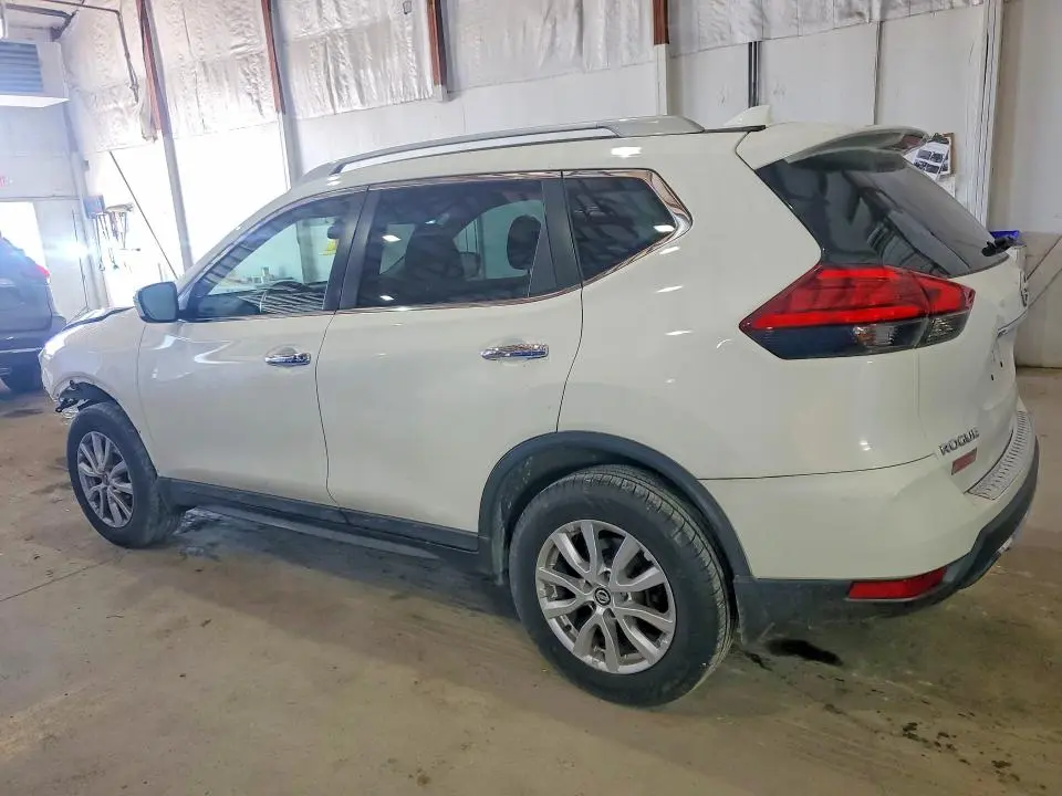 2017 NISSAN ROGUE   