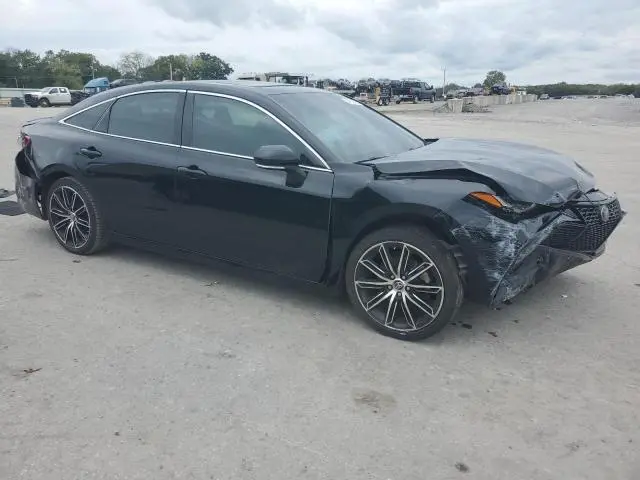 2019 TOYOTA AVALON XLE  