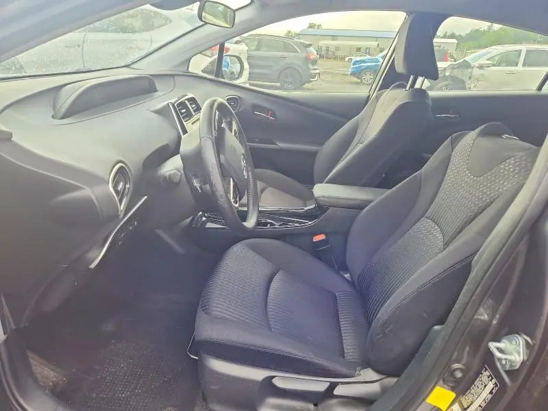 2017 TOYOTA PRIUS THREE  