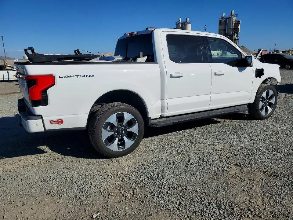2023 FORD F150 LIGHTNING PRO  