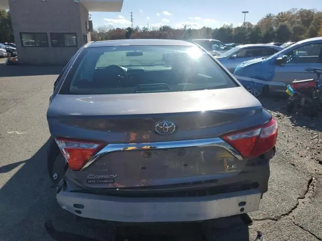 2016 TOYOTA CAMRY LE  