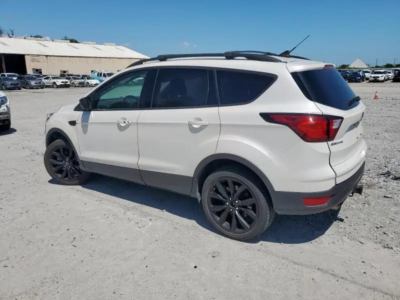 2019 FORD ESCAPE SE  