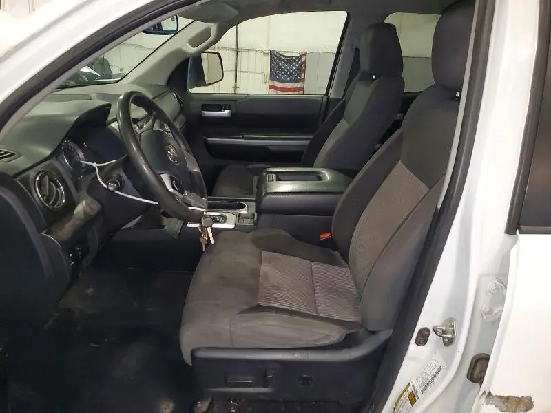 2017 TOYOTA TUNDRA SR5  