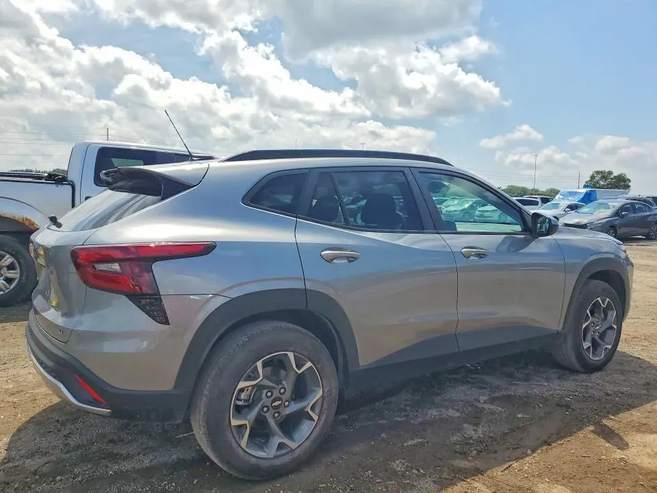 2025 CHEVROLET TRAX 1LT  