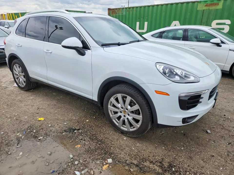 2016 PORSCHE CAYENNE   