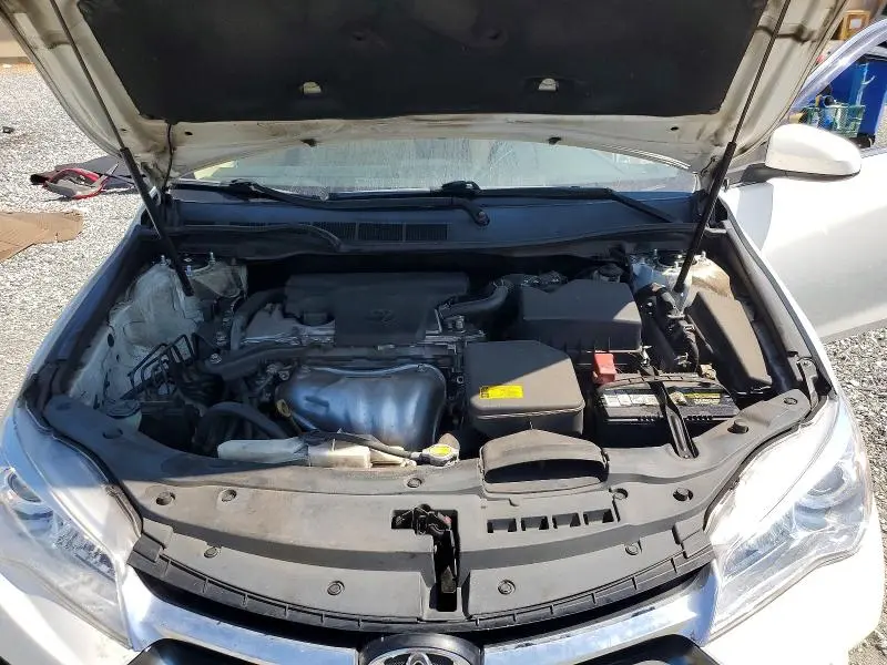 2015 TOYOTA CAMRY XLE  
