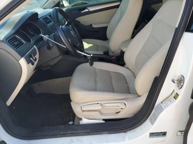 2015 VOLKSWAGEN JETTA SE  