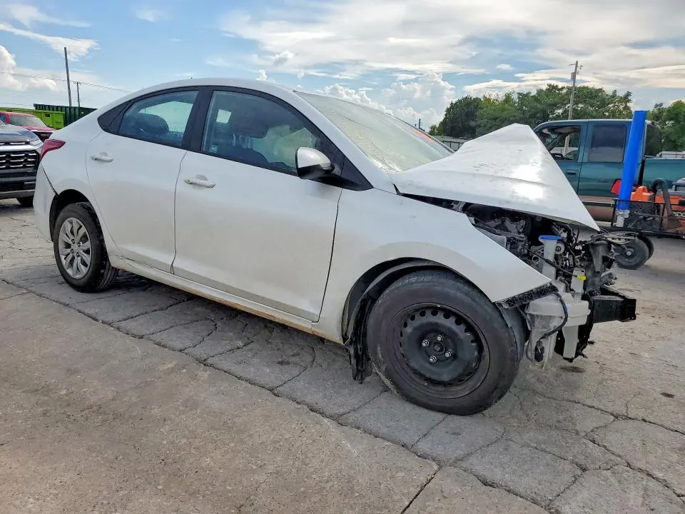 2021 HYUNDAI ACCENT SE  