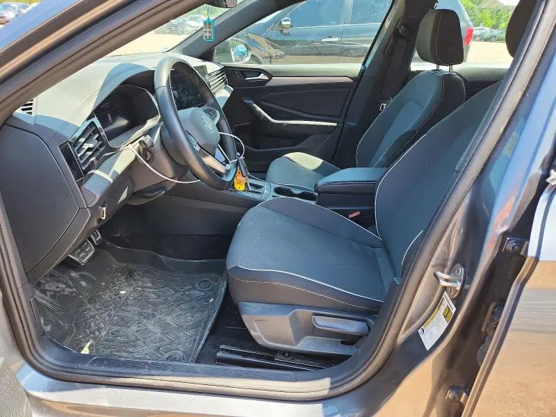 2025 VOLKSWAGEN JETTA SPORT  