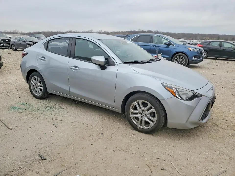 2017 TOYOTA YARIS IA BASE  