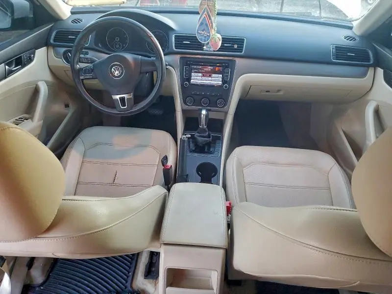 2015 VOLKSWAGEN PASSAT S  