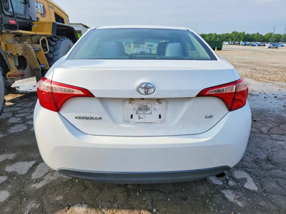 2018 TOYOTA COROLLA LE  