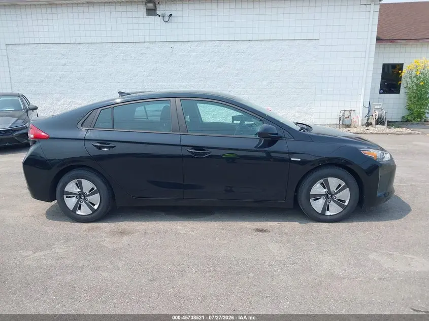 2018 HYUNDAI IONIQ HYBRID BLUE