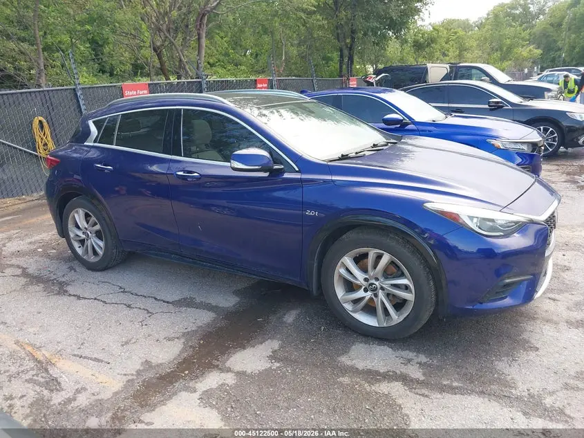 2019 INFINITI QX30 LUXE