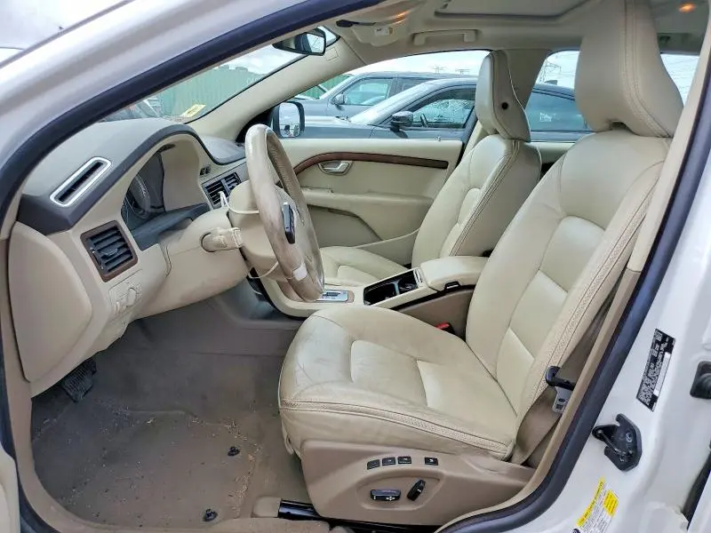 2010 VOLVO XC70 3.2  