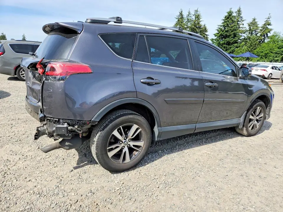 2017 TOYOTA RAV4 XLE  
