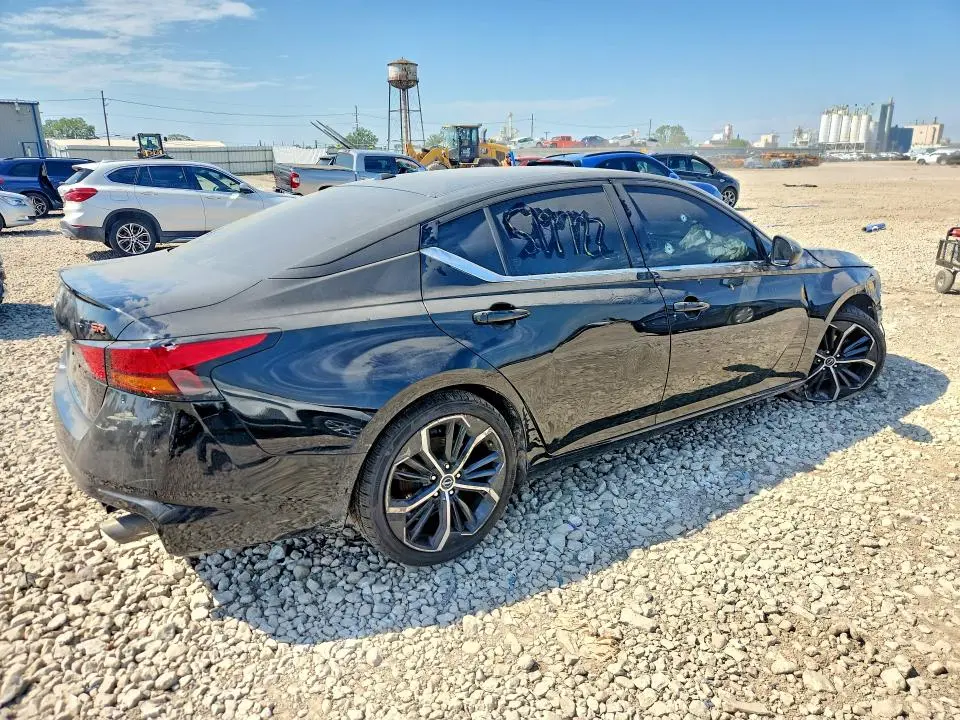 2024 NISSAN ALTIMA SR  