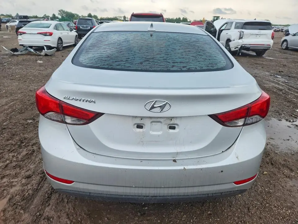 2015 HYUNDAI ELANTRA SE  