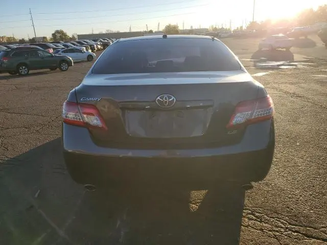 2011 TOYOTA CAMRY SE  