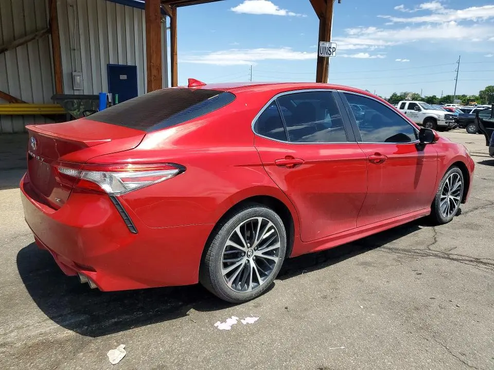 2019 TOYOTA CAMRY SE  
