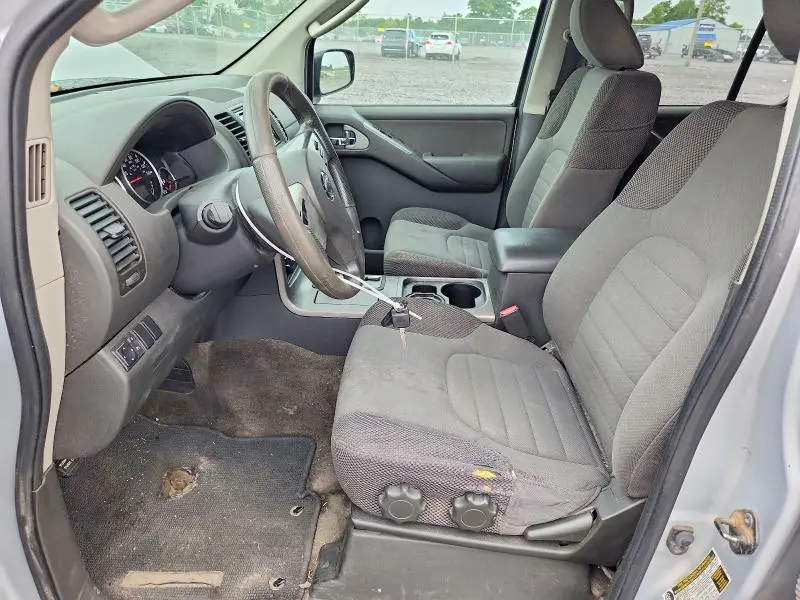 2011 NISSAN PATHFINDER S  