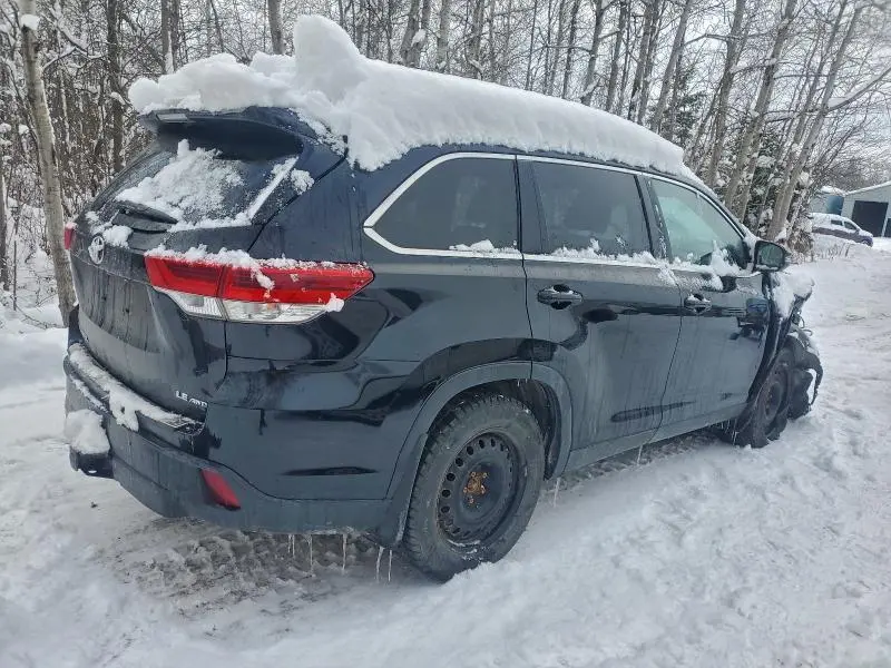 2019 TOYOTA HIGHLANDER LE  