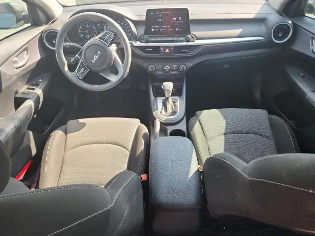 2022 KIA FORTE FE  