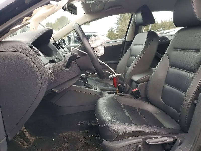 2014 VOLKSWAGEN JETTA SE  