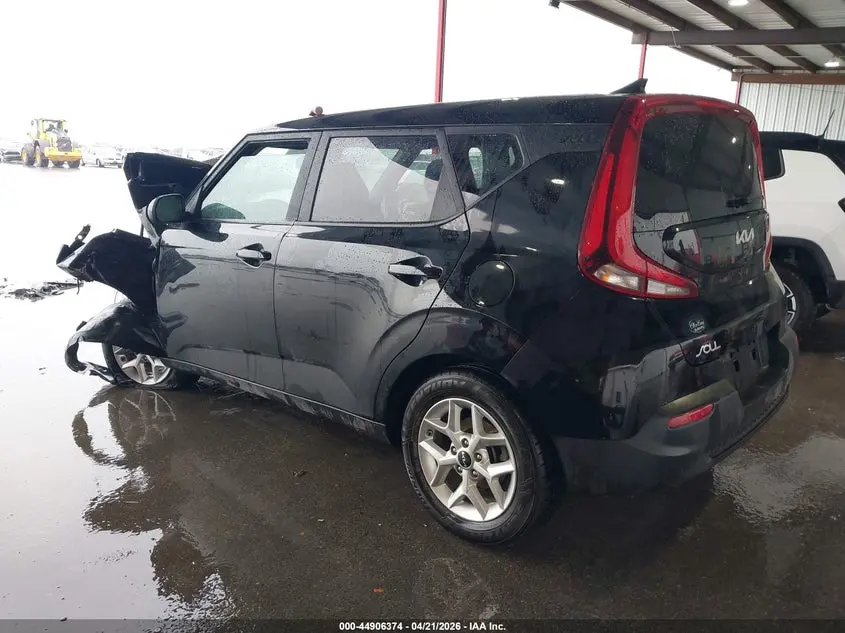 2022 KIA SOUL LX
