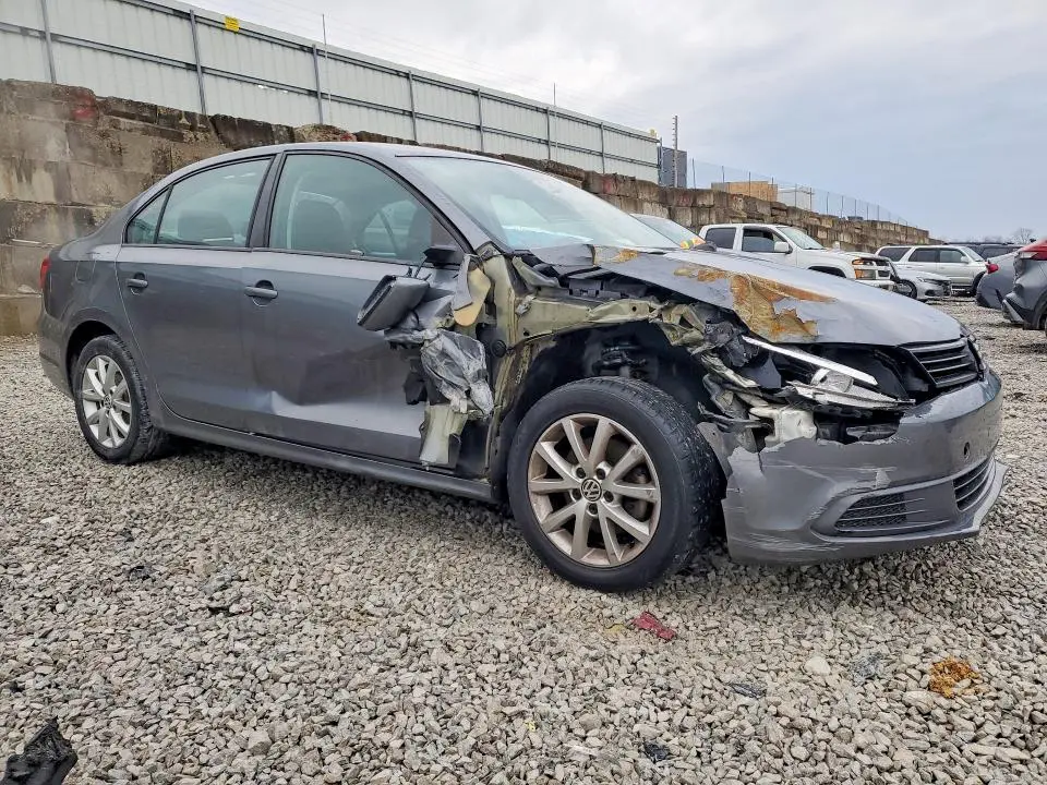 2011 VOLKSWAGEN JETTA SE  