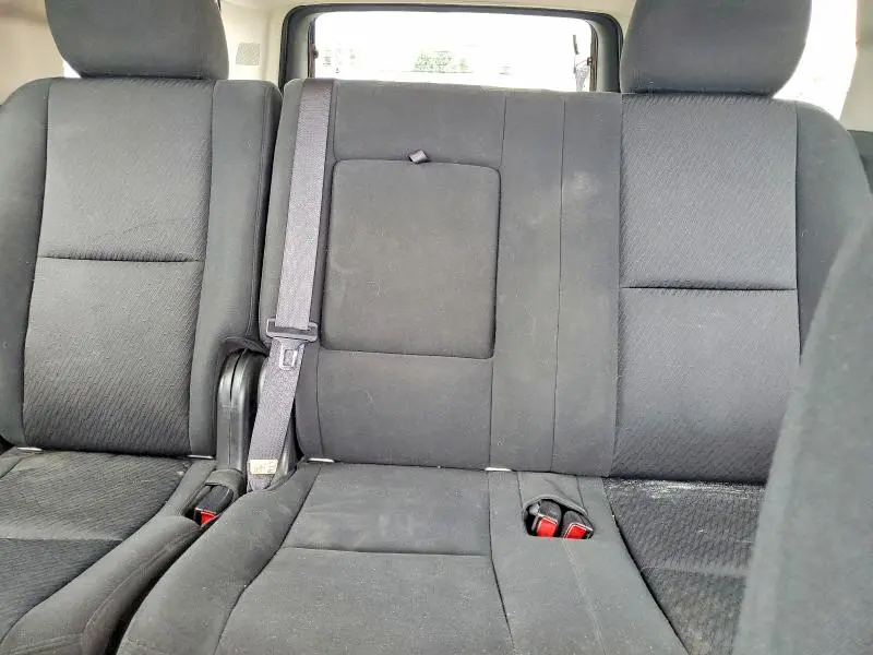 2011 CHEVROLET SUBURBAN K1500 LS  